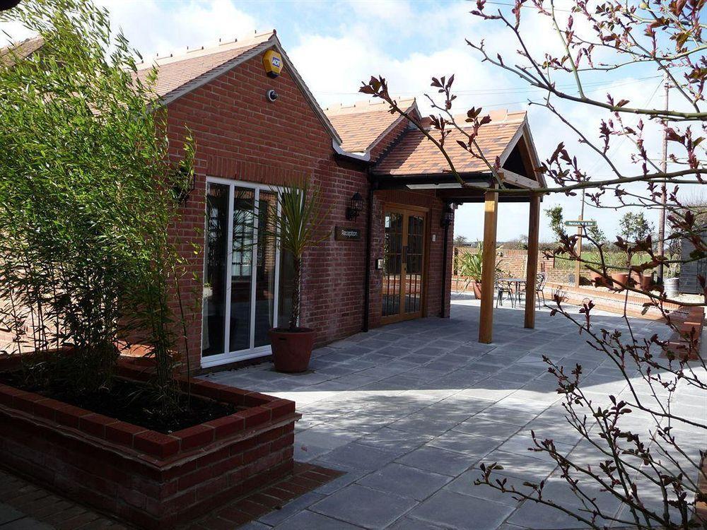 Crouchers Hotel Chichester Exterior photo